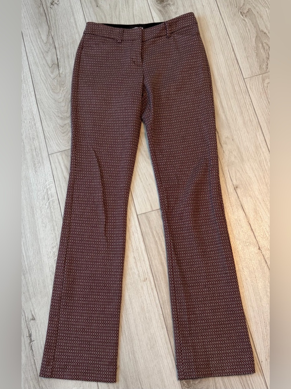 Women’s Size 00 Patterned Express “Editor Barely Boot Low Rise” Slacks